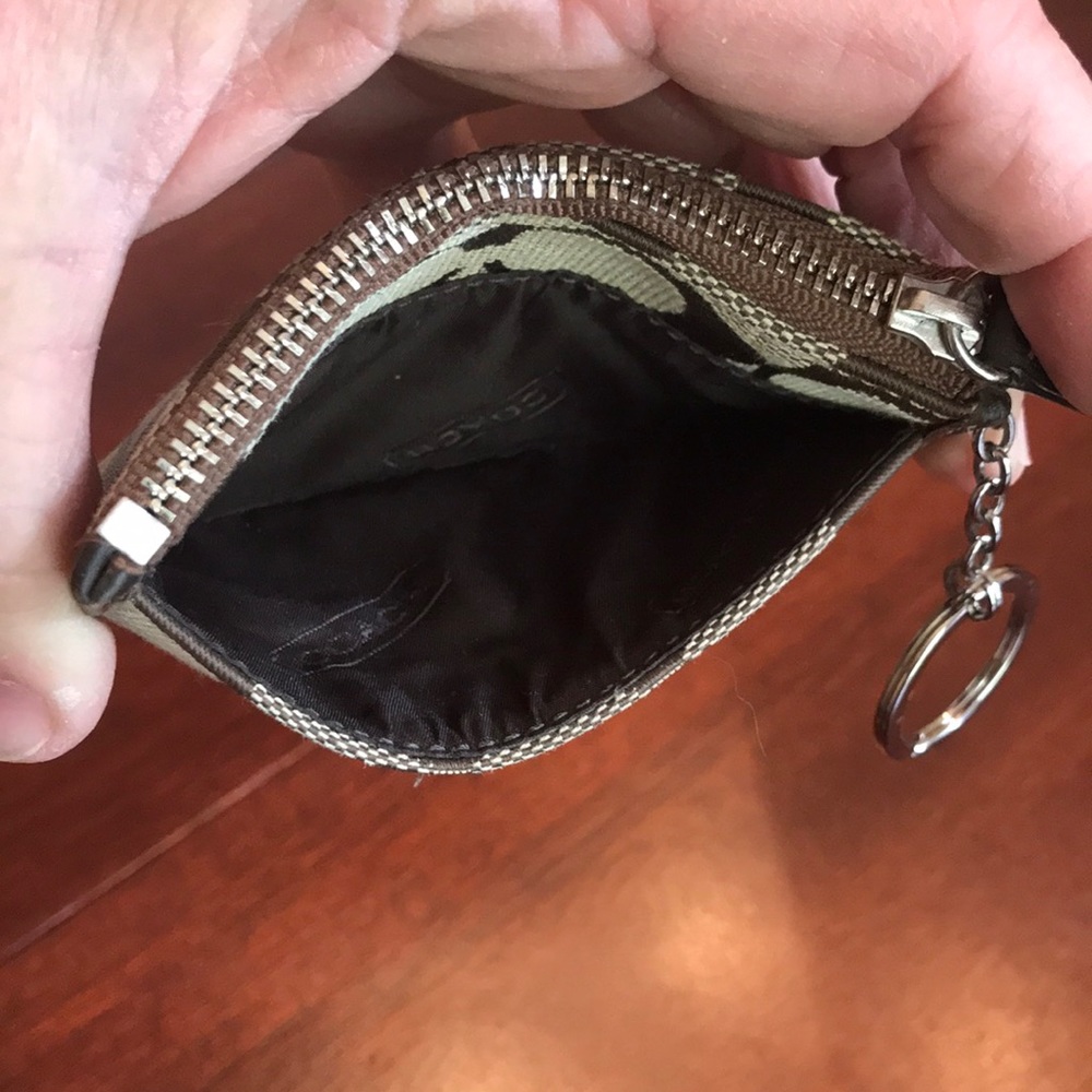 Coach keychain and card case - Picture 6 of 7
